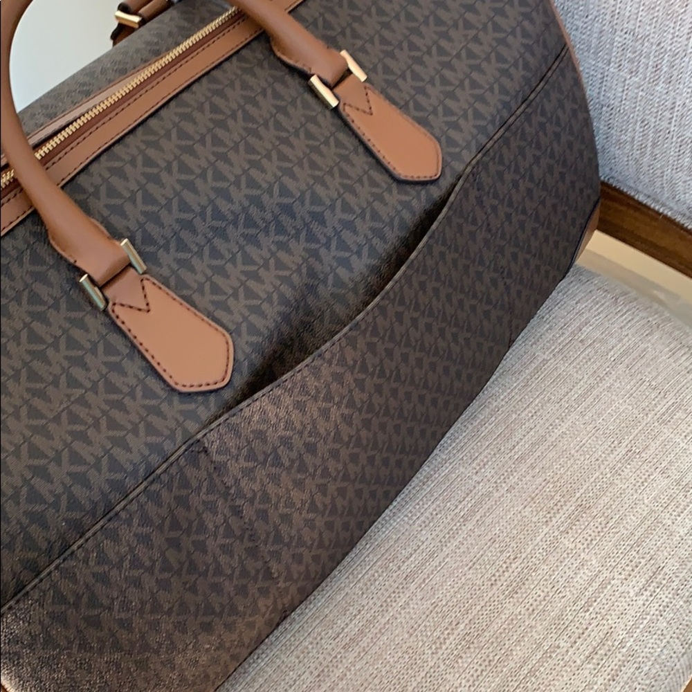 Michael Kors Travel Brown Duffle - Picture 4 of 7